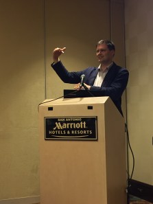 20161117_210443848_ios